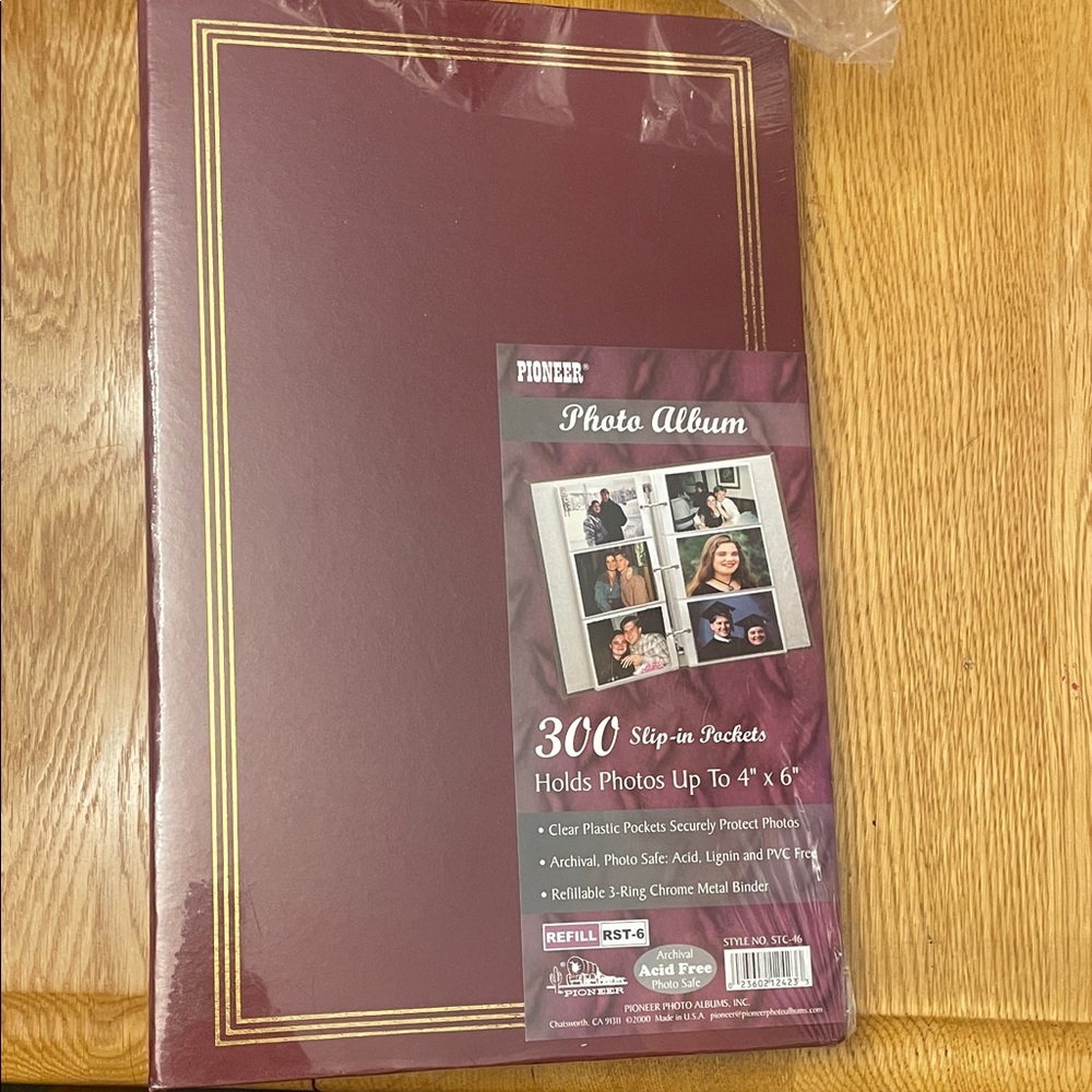 PIONEER Maroon and Gold Photo Album